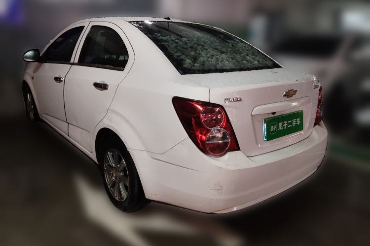 Used Chevrolet Aveo Sonic 2011 Sedan 1.4L MT SL