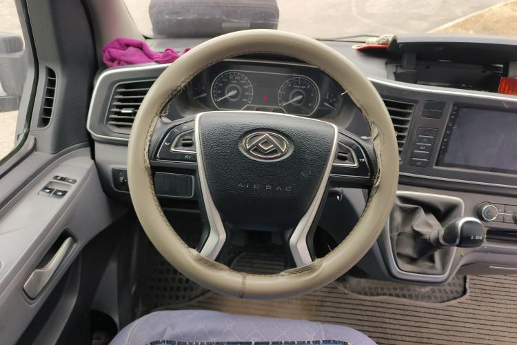 Used SAIC MAXUS Xintu V80 2021 2.0T PLUS Manual City Edition Short Wheelbase Ultra-Low Roof 5/6 Seats