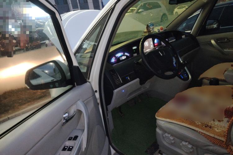 Used Luxgen Great 7 MPV 2015 2.0T Elite Edition Driver Seat