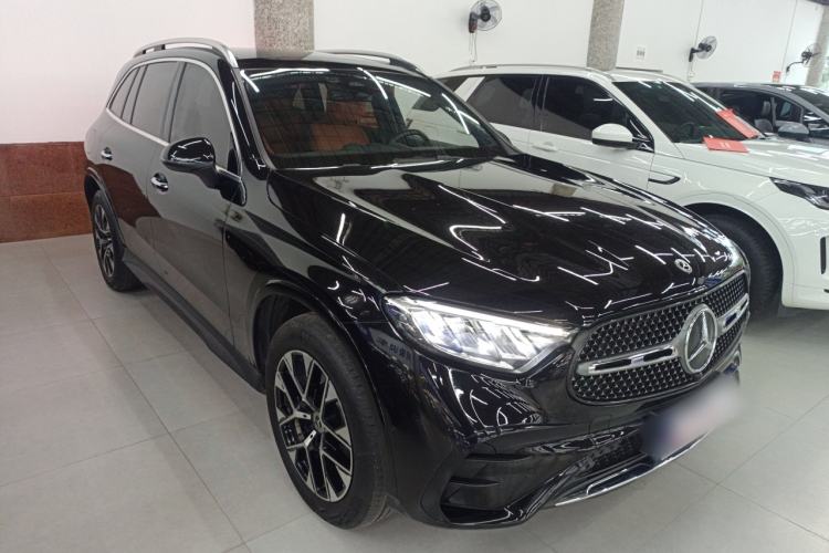 Used Mercedes-Benz GLC 2023 Facelift GLC 260 L 4MATIC Luxury Version 5 Seats
