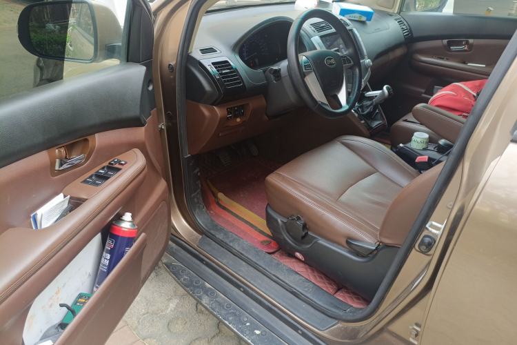 Used BYD S6 2014 2.0L Manual Luxury 7-Seater Driver Seat