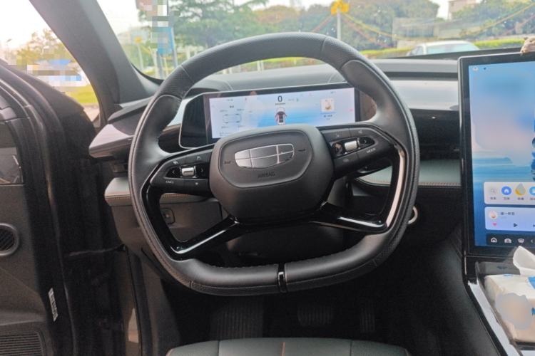 Used Geely Auto Emgrand X7 Sport 2024 1.5TD Smart Connect+ Steering Wheel