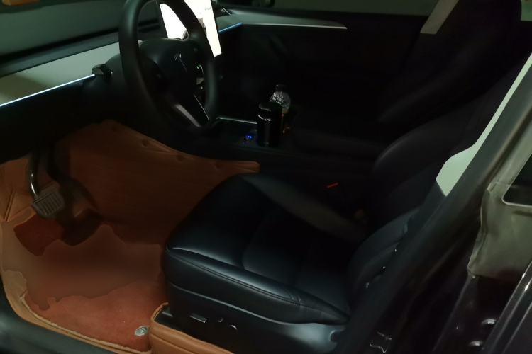 Used Tesla Model Y 2024 Long-Range All-Wheel-Drive Version
