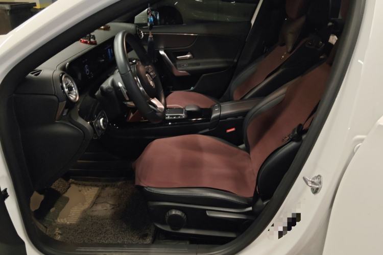 Used Mercedes-Benz A-Class 2022 Second Facelift A 200 L Sport Sedan Fashion Version
