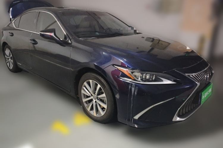 Used Lexus ES 2018 300h Premier Edition China VI Standard
