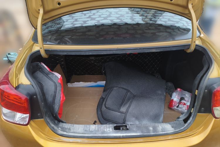 Used Hyundai Verna (older generation) 2017 1.4L Automatic YueXiang Edition China V-standard Trunk
