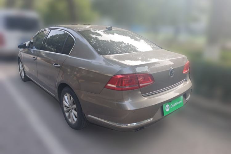 Used Volkswagen Magotan 2015 Facelift 1.8TSI Luxury Model Rear Left 45 Deg