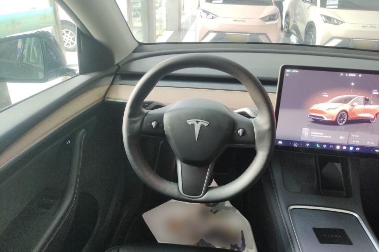 Used Tesla Model Y 2022 Revised Version Rear-Wheel Drive Steering Wheel