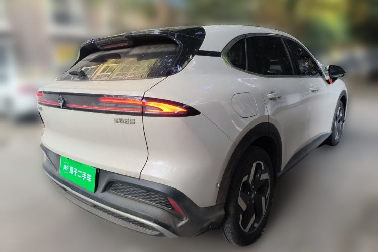 Used Baojun Yunhai 2024 140km Plug-in Hybrid Version Rear Right 45 Deg