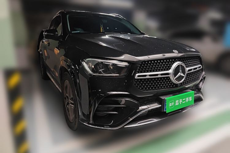 Used Mercedes-Benz GLE 2025 GLE 450 4MATIC Fashion Edition Front Right 45 Deg