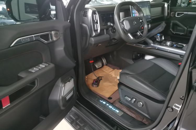 Used JETOUR Traveler 2023 2.0T All-Wheel Drive Conquer PRO Driver Seat