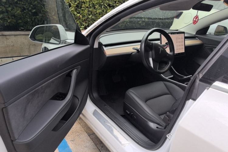 Used Tesla Model 3 2019 Long-Range All-Wheel-Drive Version