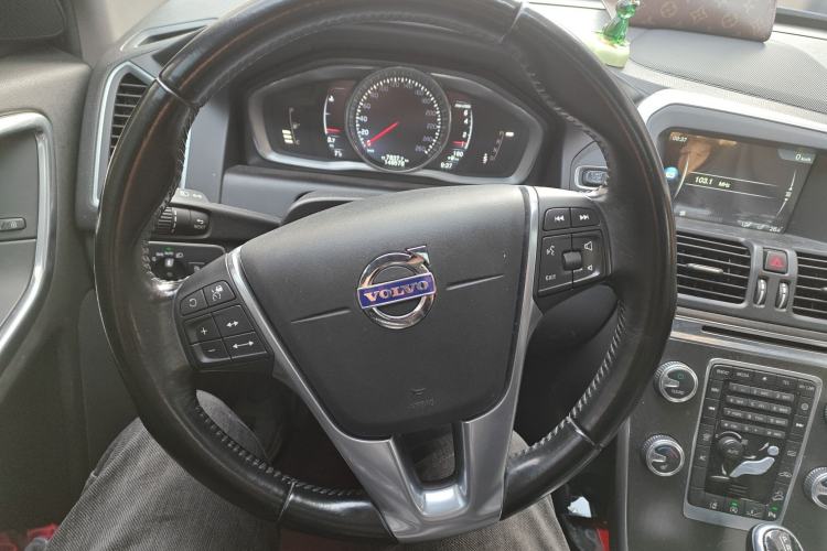 Used Volvo XC60 2015 T5 AWD Zhiyuan Edition
