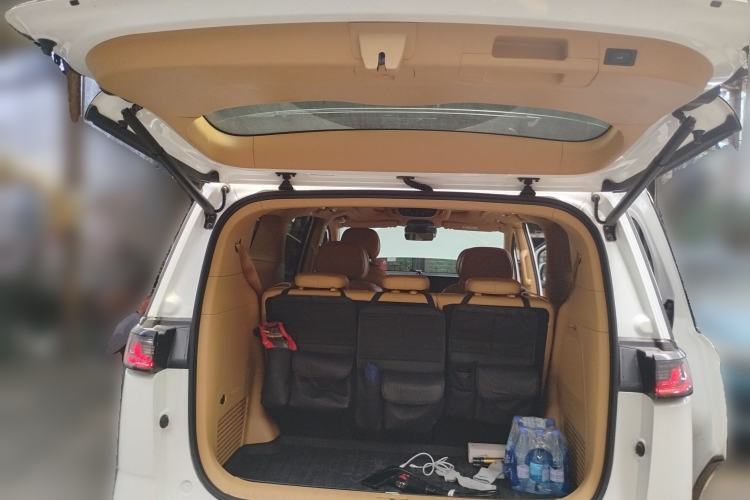 Used VOYAH Dream 2022 0-Emission Edition Dream+ Smart Range Package – 605 km Trunk