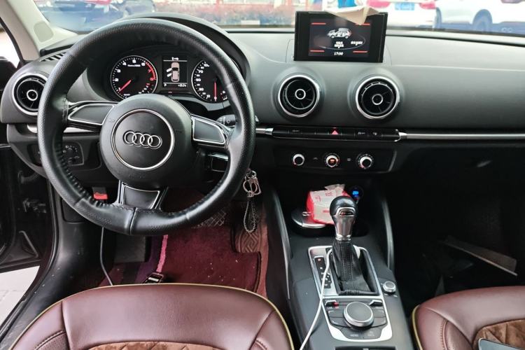 Used Audi A3 2016 Sportback 35 TFSI Ambition Edition Center Console