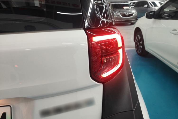 Used Chery Little Ant 2022 Revised Version Sweet Pink Edition Half-Sugar Version Lithium Iron Phosphate 30.7 kWh 30 kW 301 km