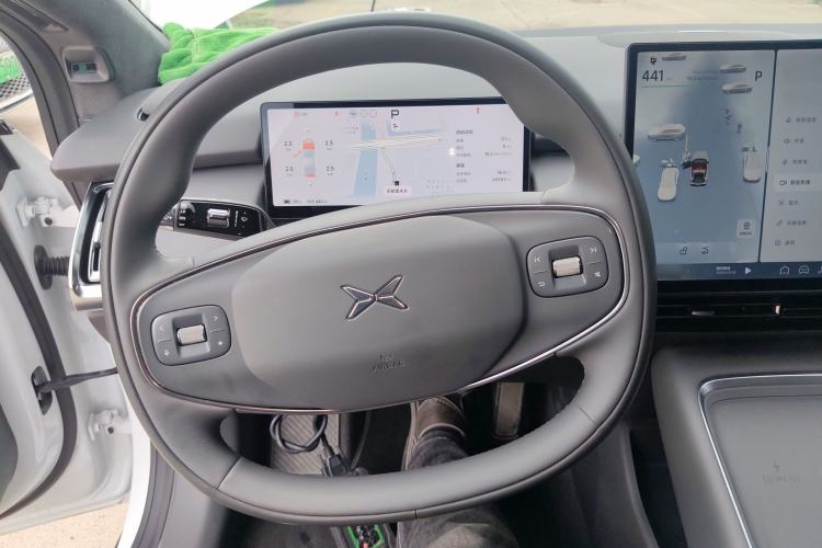 Used XPeng P7+ 2024 Long-Range Max Steering Wheel
