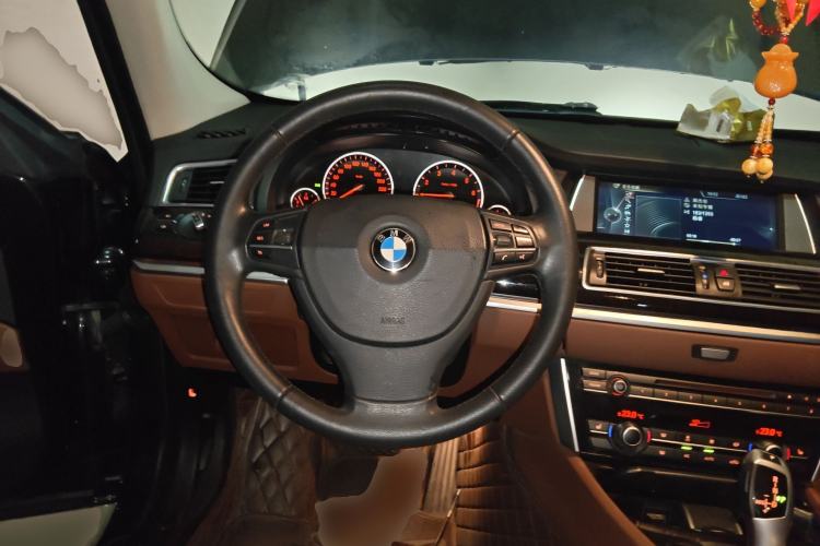 Used BMW 5 Series GT 2014 528i Leading Model
