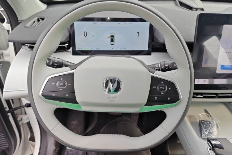 Used Changan UNI-Z New Energy 2024 Blue Whale Smart Electric iDD 125km Beyond Edition