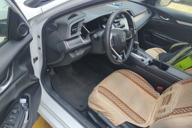 Used Honda Civic 2016 220TURBO CVT Luxury Edition
