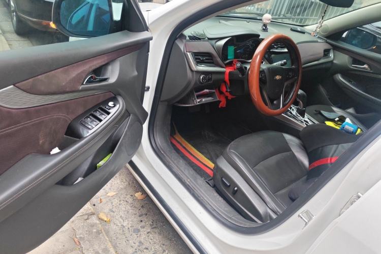 Used Chevrolet Malibu 2016 2.0L Automatic Luxury Edition Driver Seat