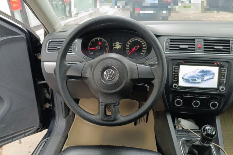 Used Volkswagen Sagitar 2012 1.6L Manual Comfort Model Steering Wheel