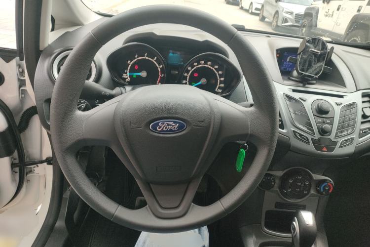 Used Ford Fiesta 2013 Hatchback 1.5L Automatic Fashion Edition
