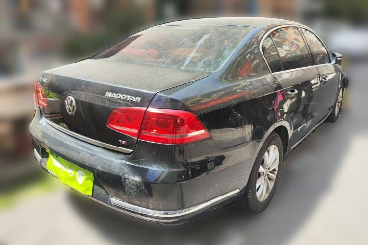 Used Volkswagen Magotan 2013 1.8TSI Luxury Model Rear Right 45 Deg