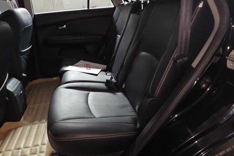 Used BYD S6 2014 2.0L Manual Luxury 5-Seater