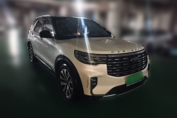 Used Ford Explorer 2024 2.3T EcoBoost Four-Wheel Drive Titanium Edition 7 Seats Front Right 45 Deg