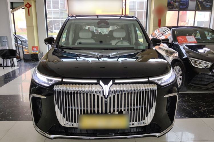 Used VOYAH Dream 2025 PHEV Four-Wheel Drive Prestige Kunpeng Edition
