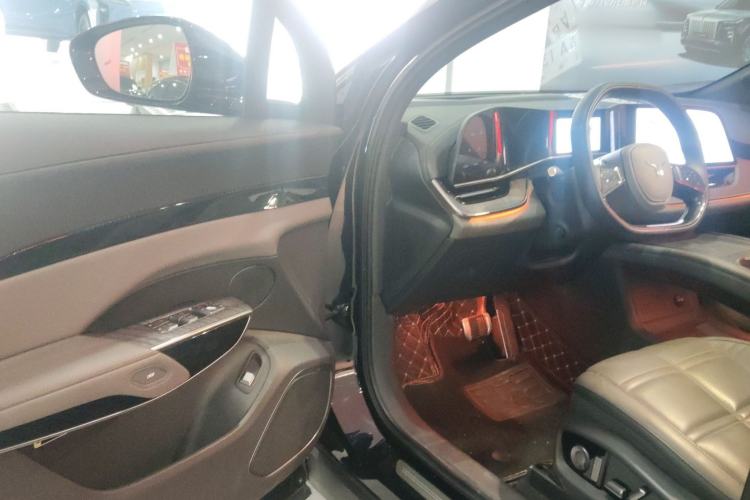 Used Hongqi Tiangong 08 2025 680 Ultra Four-Wheel-Drive Version Driver Seat