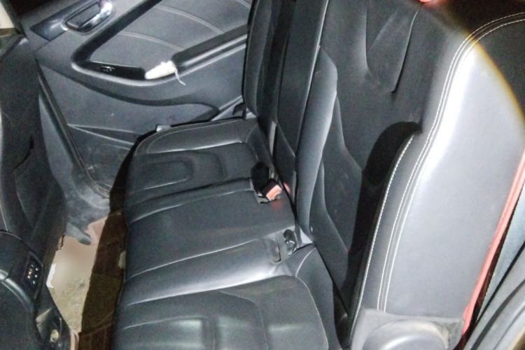 Used Dongfeng Fengon 580 2016 1.5T Manual Luxury Edition Left Rear Seat