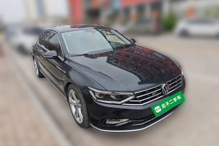 Used Volkswagen Magotan 2020 330TSI DSG Luxury Edition Front Right 45 Deg