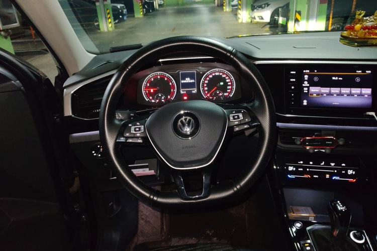 Used Volkswagen Tayron 2020 330TSI Two-Wheel Drive Luxury Smart Connectivity Version
