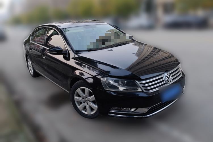 Used Volkswagen Magotan 2011 1.8TSI DSG Comfort Model Front Right 45 Deg