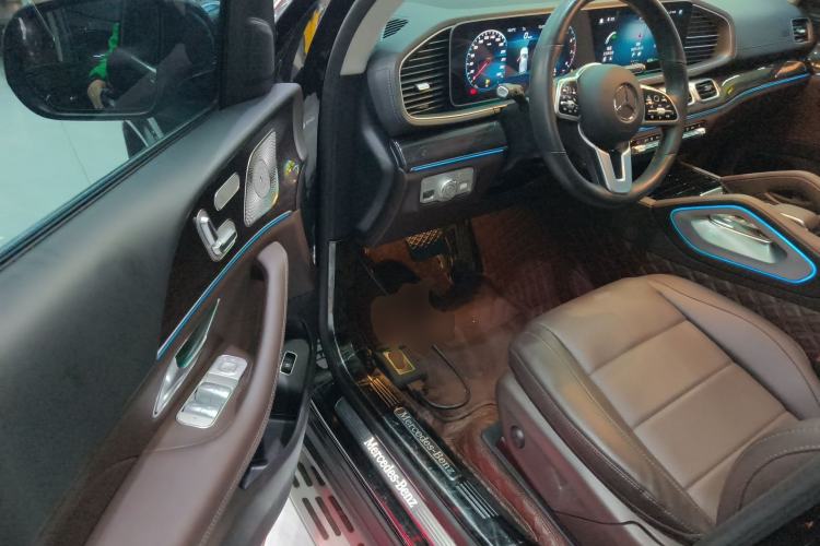 Used Mercedes-Benz GLE 2022 GLE 350 4MATIC Stylish Model Driver Seat