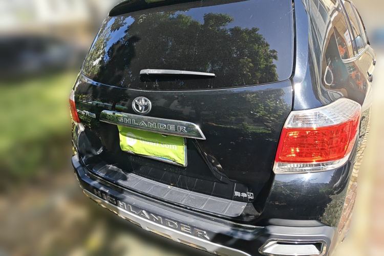 Used Toyota Highlander 2012 2.7L Two-Wheel Drive 7-Seater Elite Edition Rear