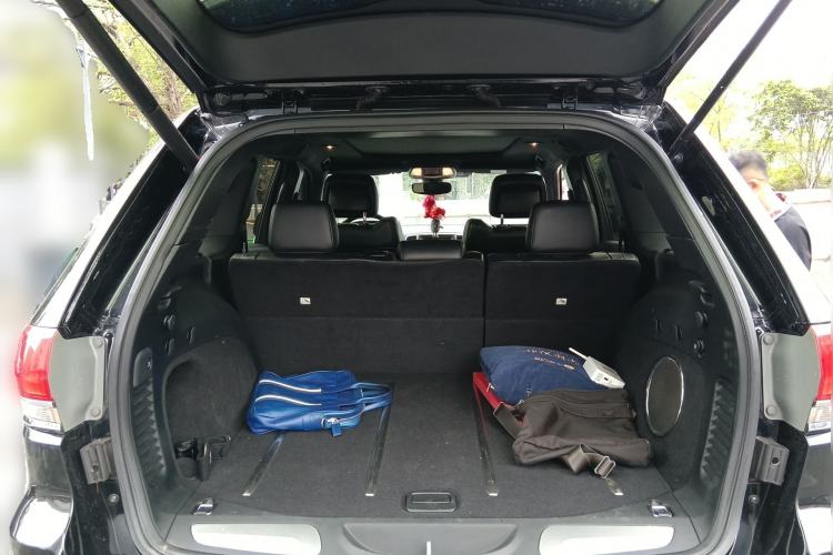 Used Jeep Grand Cherokee 2016 3.0L Comfort Navigation Edition Trunk