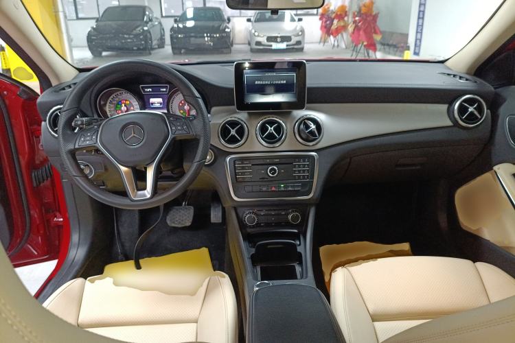 Used Mercedes-Benz GLA 2016 GLA 200 Fashion Model
