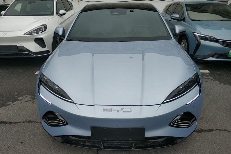 Used BYD Seal 2022 700 km Long-Range Rear-Wheel-Drive Version