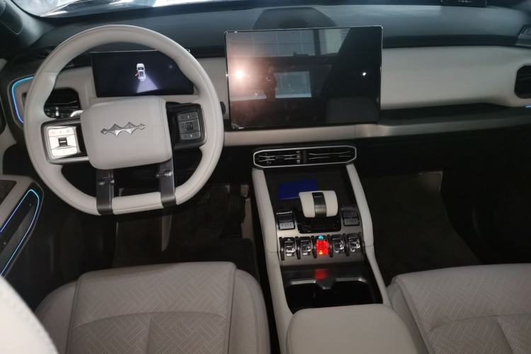 Used Formula Leopard Titanium 3 2025 501 km All-Wheel Drive Intelligent Driving Max Edition