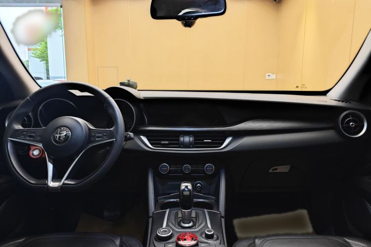 Used Alfa Romeo Stelvio 2017 2.0T 200HP Elite Edition
