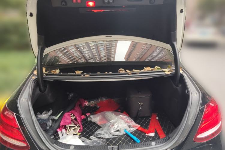 Used Mercedes-Benz E-Class 2016 E 300 L Sporty and Stylish Model