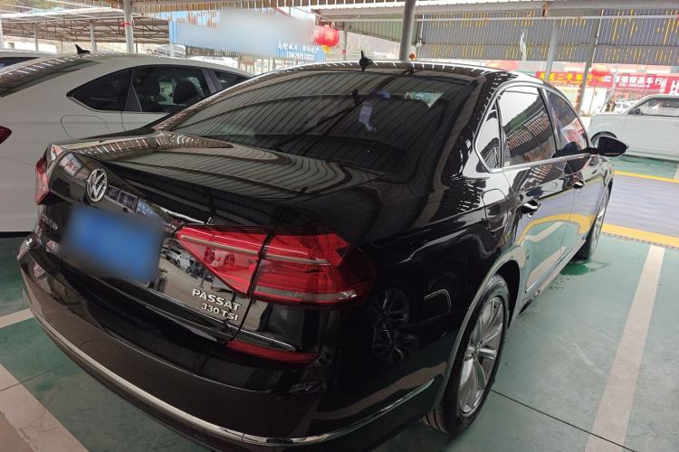 Used Volkswagen Passat 2017 330TSI DSG Luxury Edition Rear Right 45 Deg