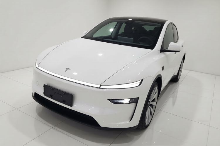 Used Tesla Model Y 2025 Long-Range All-Wheel-Drive Version
