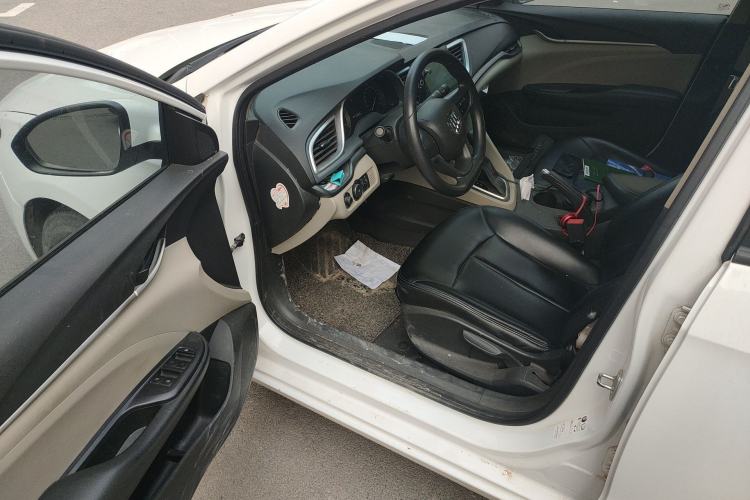 Used Buick GT 2019 15T Dual-Clutch Advanced Version China VI Standard Driver Seat