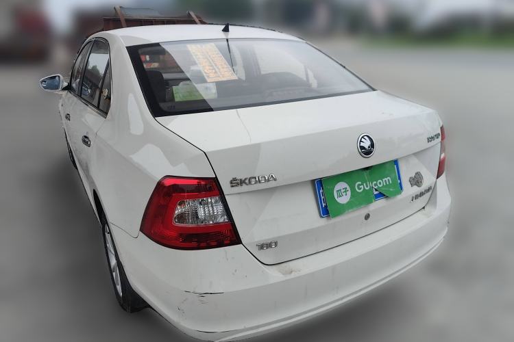 Used Skoda Rapid 2016 1.6L Manual Front-Wheel-Drive Version
