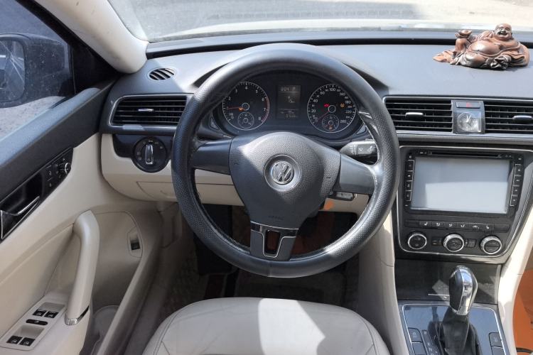 Used Volkswagen Passat 2014 1.4TSI DSG Prestige Edition Steering Wheel