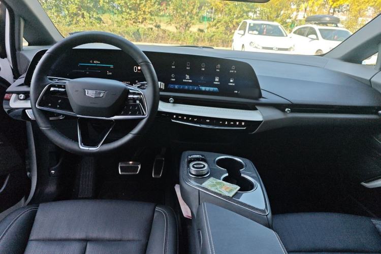 Used Cadillac OPTIQ 2024 Standard Range Version
